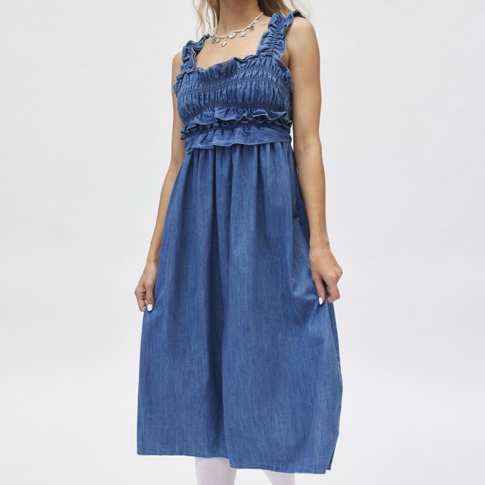 NWT Kimchi Blue (UO) ruffled denim midi dress